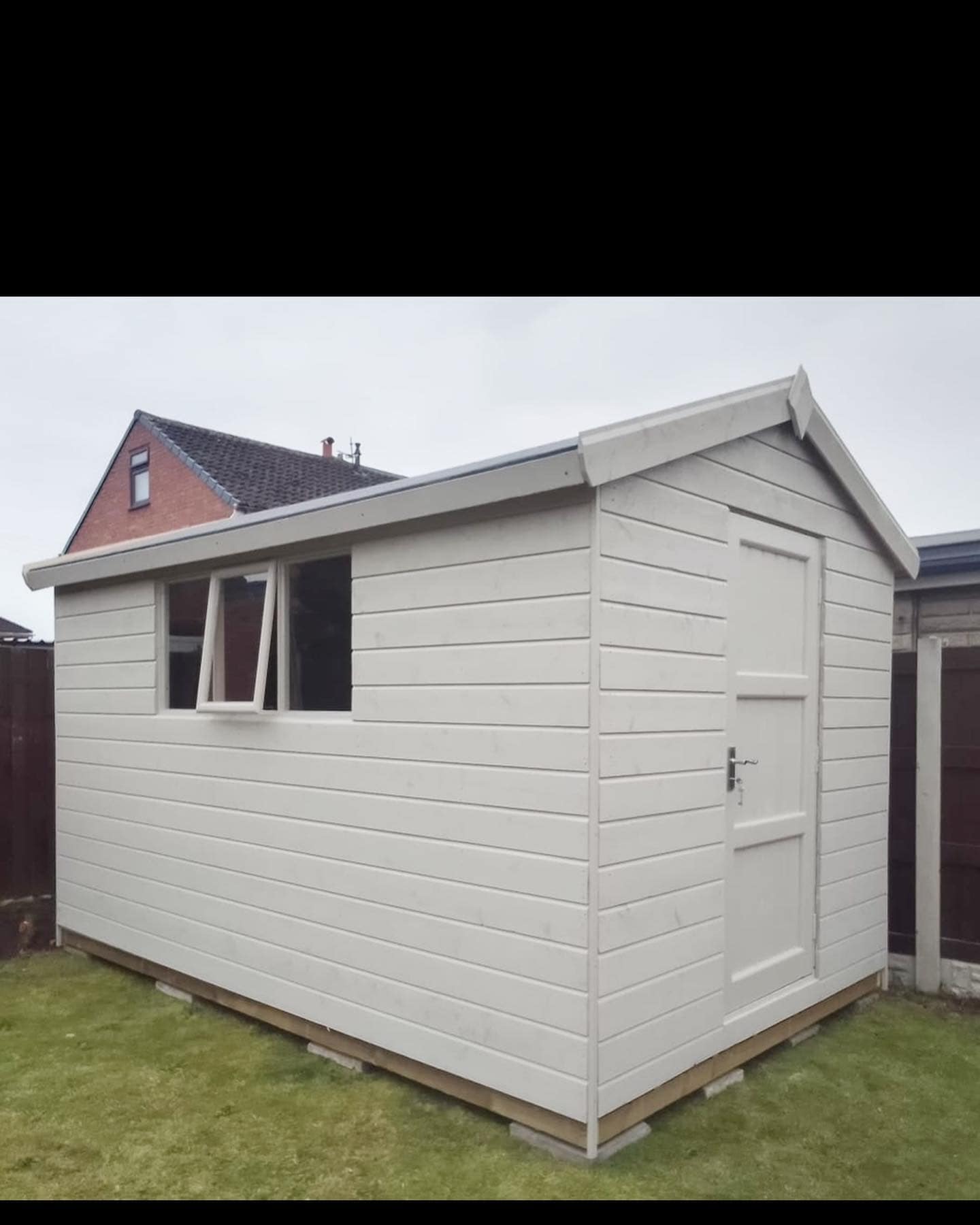 Deluxe workshop exterior view