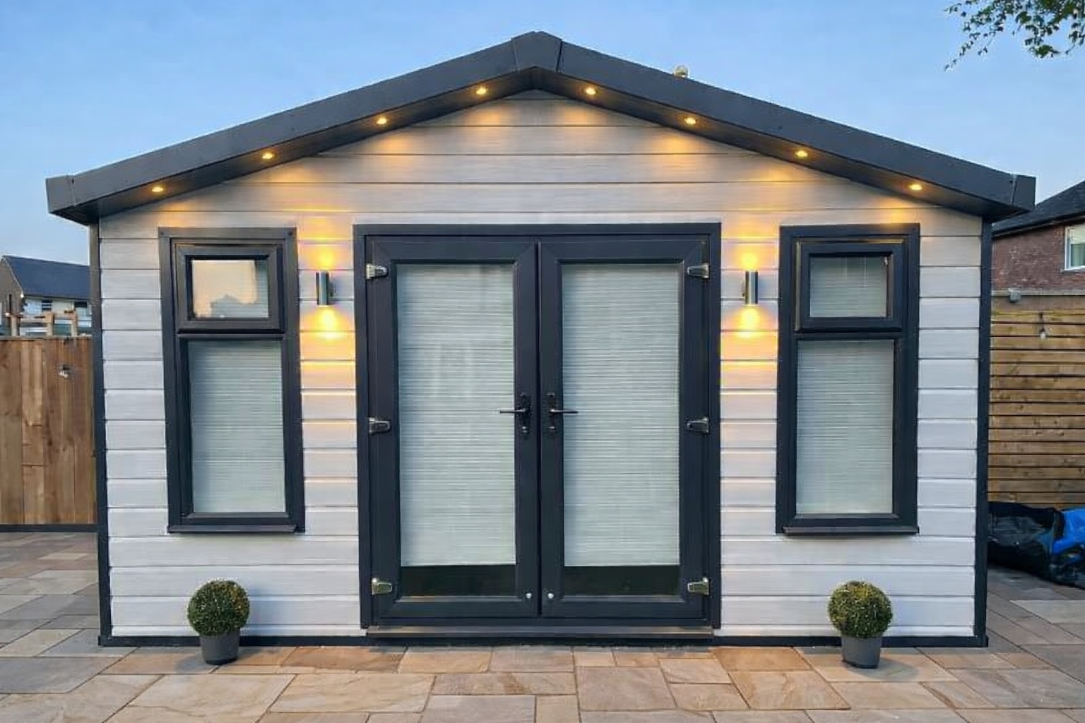  garden room and shelter combination