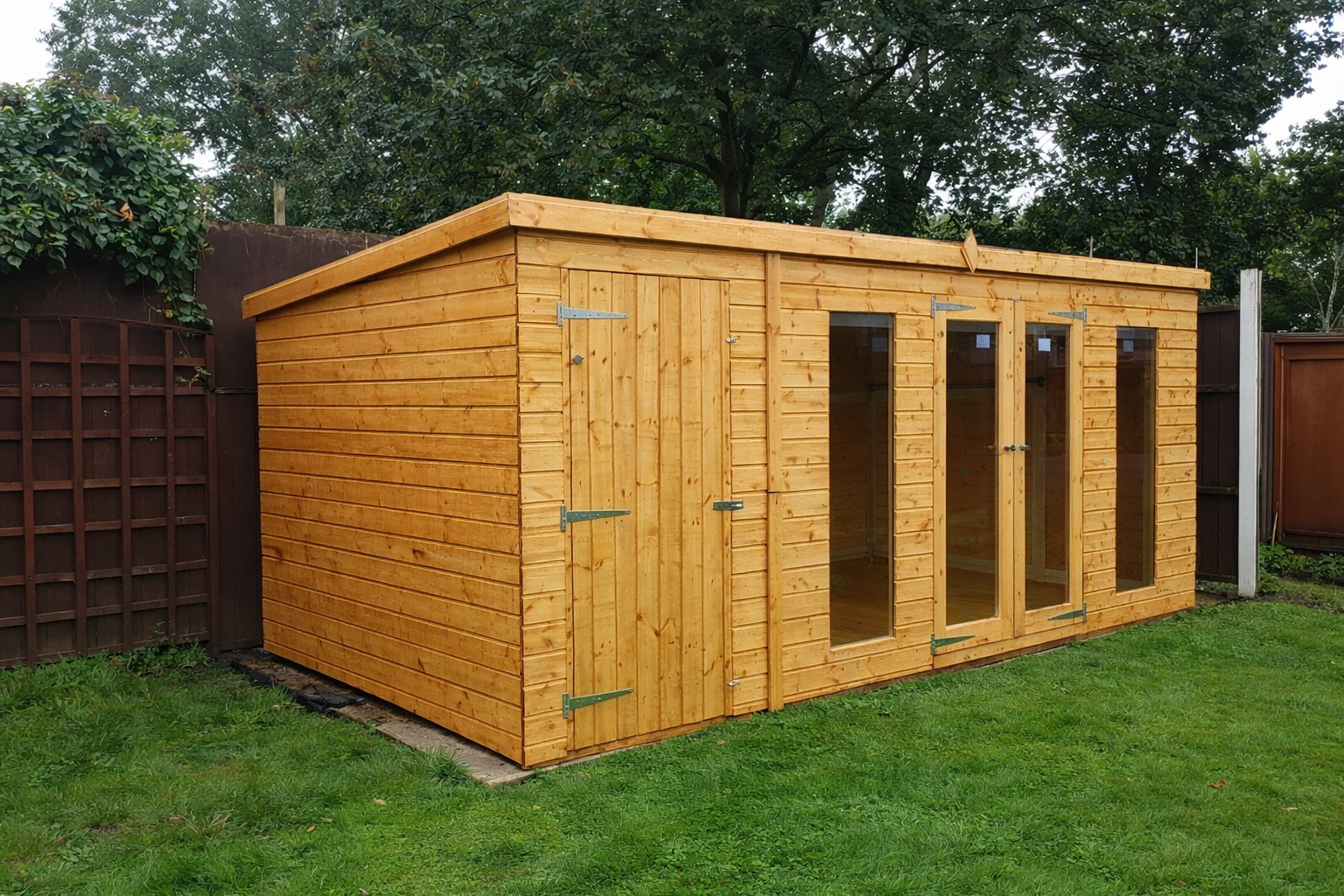 combination-shed-summerhouse-manchester